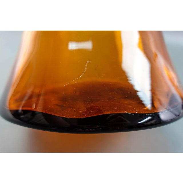 Blenko Vintage Mid-Century Modern Orange Swirl Art Glass Vase For Sale In Miami - Image 6 of 8