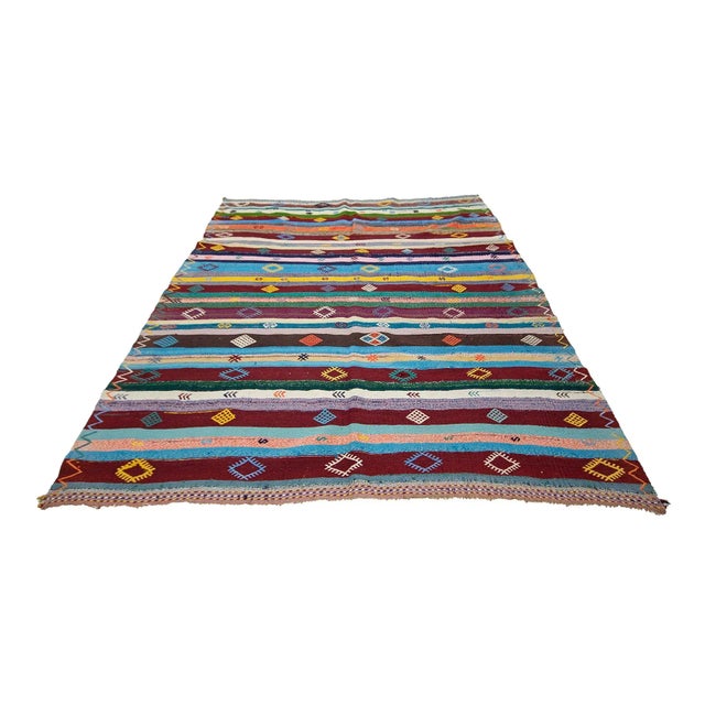 Vintage handwoven decorative kilim from Denizli region of Turkey. Approximately 45-55 years old. In very good condition.
