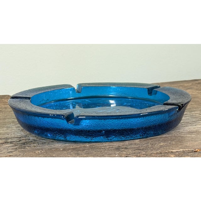 Mid-Century Modern Vintage Blenko Style Mid Century Blue Art Glass Ashtray With Swirl Pattern For Sale - Image 3 of 6