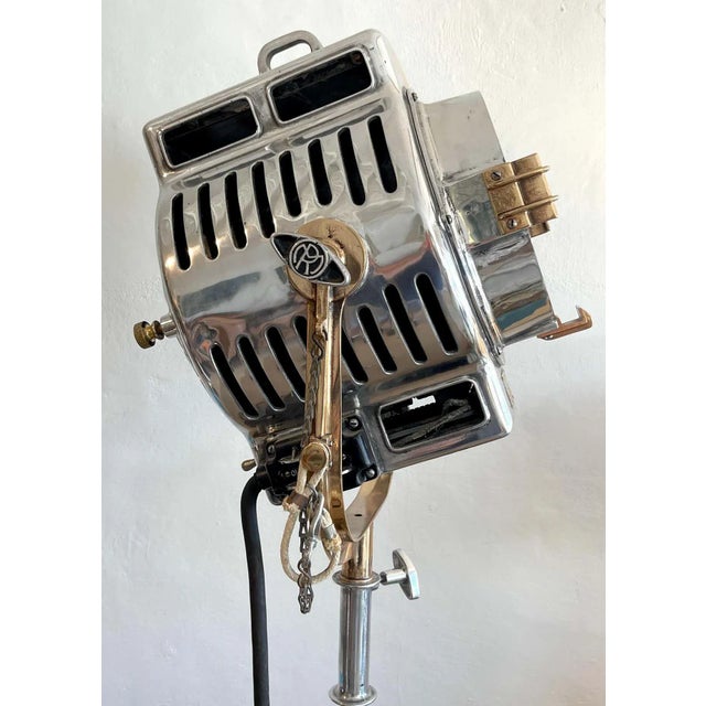 1930s Mole-Richardson, Hollywood CA, Movie Set Light, Model 210, #2487, Restored For Sale - Image 6 of 13
