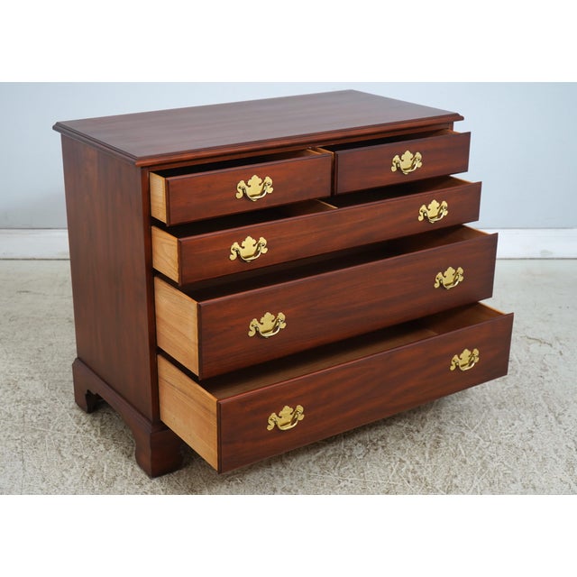 Chippendale Henkel Harris Cherry 5 Drawer Dresser Chest For Sale - Image 3 of 18