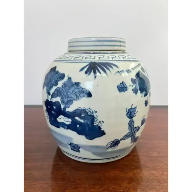 This is large ginger jar with a classic Chinese motif, it is in excellent condition with no chips or cracks. The...