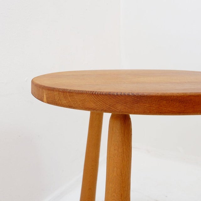 Vintage Solid wood tripod side table with rounded legs side table - Natural - Wabi Sabi Measures : Ø 57cm H:58cm Mid-...