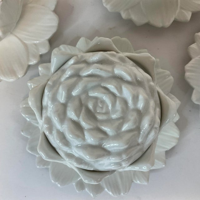 Mid-Century Italian Hollywood Regency Majolica Trompe L’Oeil Artichoke Bowls With Lids - Set of 4 For Sale - Image 4 of 12