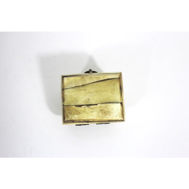 Vintage Camel Bone and Brass Box, Brass Inlay, Lidded, Carving, Hinged Lid Ring Box, Brown Ivory Gold Trinket For Sale - Image 9 of 9