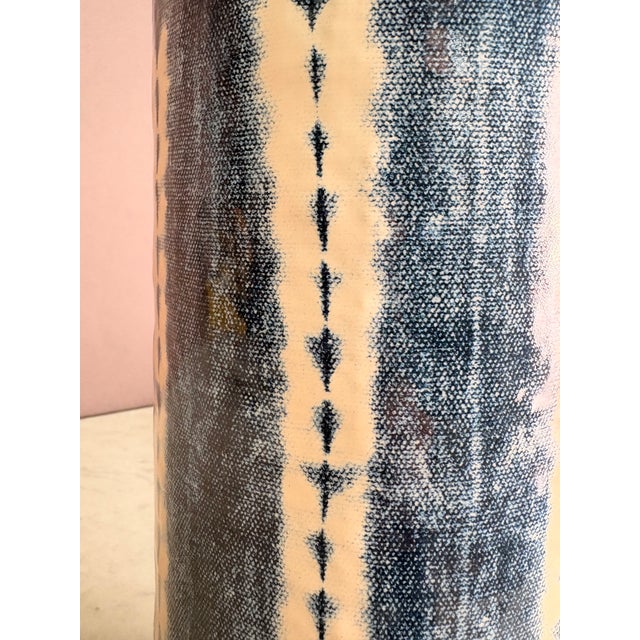 Regina Andrew Mali Blue and White Table Lamp For Sale - Image 9 of 10