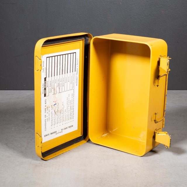 Metal Mid-Century Industrial Metal First Aid Box c.1950 For Sale - Image 7 of 9