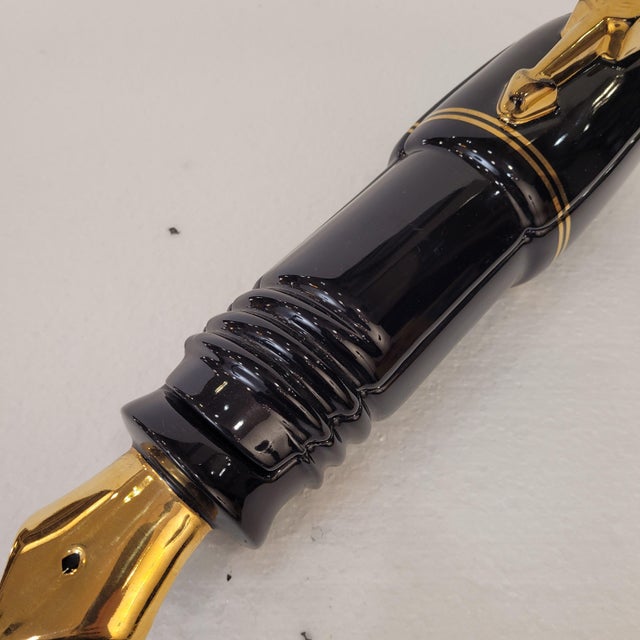 Ceramic Case from the Silver Crane Company for Parker, 1984 For Sale - Image 13 of 18