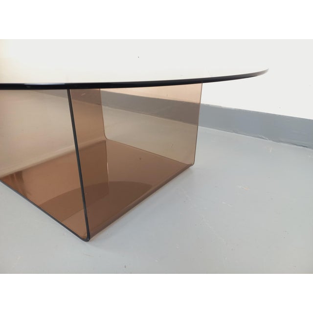 Vintage Round Coffee Table in Glass and Acrylic Glass, 1970s For Sale - Image 11 of 15