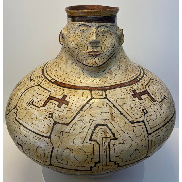 Monumental Amazonian Shipibo-Conibo Anthropomorphic Pottery Vessel For Sale - Image 4 of 11