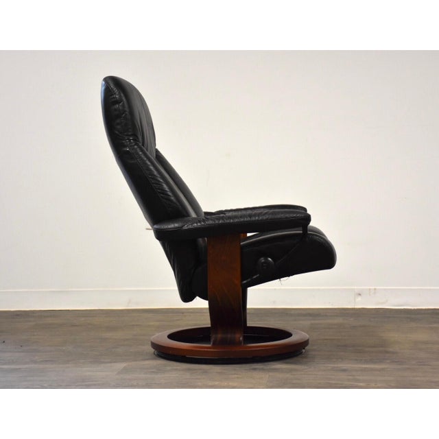Black Leather Ekornes Stressless Recliner Lounge Chair Chairish