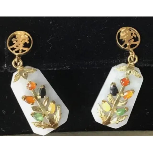 Metal Multicolor Jade Asian Dangle Earrings, 14k Gold For Sale - Image 7 of 9