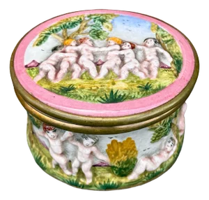 Vintage Capodimonte-Style Italian Porcelain Trinket Box With High-Relied Cherubs & Gilt Accents, Marked