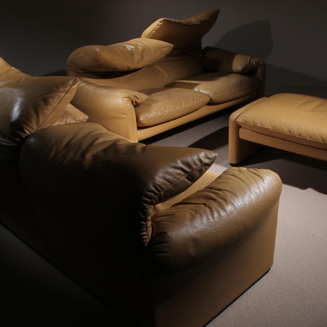 Cassina Maralunga Seating Group in Leather by Vico Magistretti for Cassina, Italy, 1973, Set of 3 For Sale - Image 4 of 18