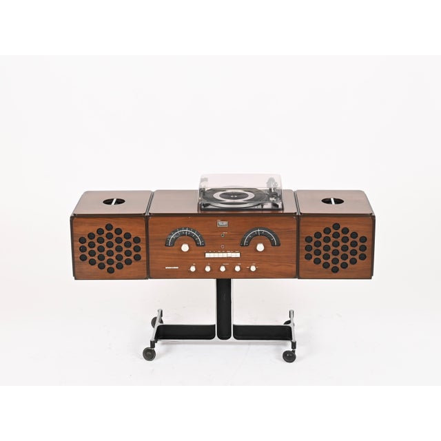 Walnut Brionvega RR126 Radiophonograph Record Player attributed to Castiglioni, Italy, 1965 For Sale - Image 11 of 18