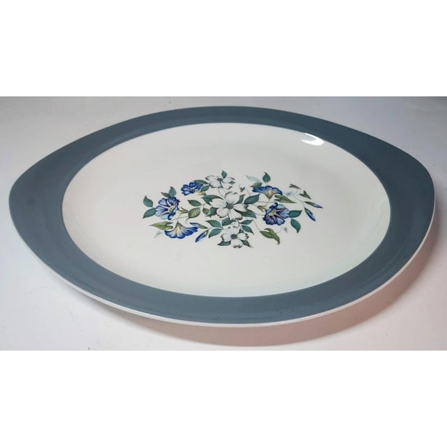 1960s 1960s Dogwood and Morning Glory Wedgewood Platter For Sale - Image 5 of 6