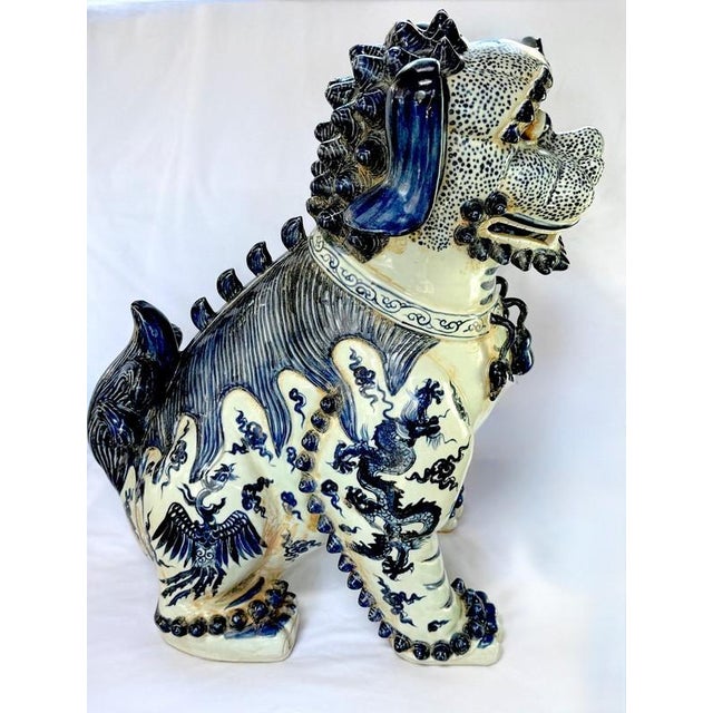 24" Nanking Blue White Porcelain Chinese Temple Guardian Lion Foo Dog Sheshi, Canonbury For Sale In Philadelphia - Image 6 of 16