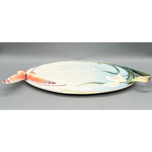 Contemporary Franz Papillon Porcelain Iris & Butterfly Sculptural Platter Xp1694 – Art Nouveau Botanical Serveware - Spring/ Easter For Sale - Image 3 of 12