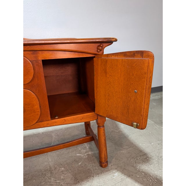 1950s Vintage Brutalist Colonial Maple Sideboard Buffet Cabinet For Sale - Image 5 of 12