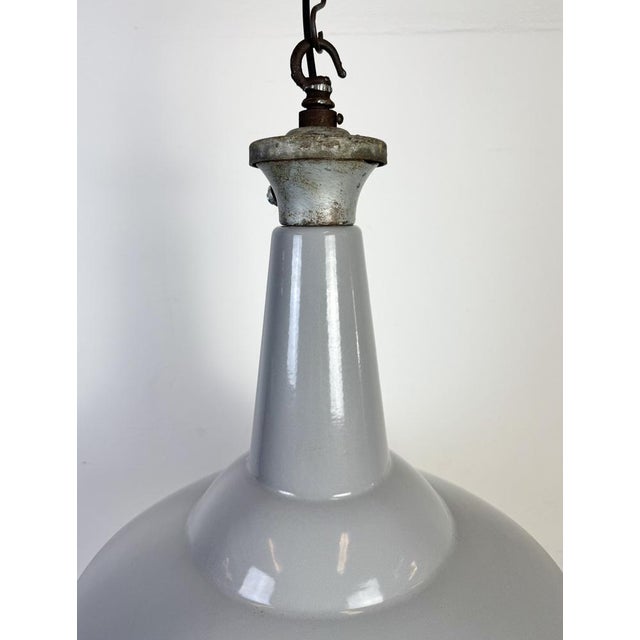 Mid-Century Modern Large British Industrial Grey Enamel Factory Pendant Lamp from Benjamin, 1960s For Sale - Image 3 of 18