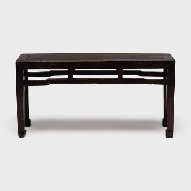 This classic Chinese bench originally resided in the interior courtyard of a Qing-dynasty home, providing much-needed...