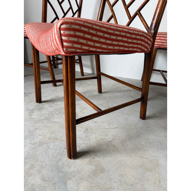 1960s English Georgian Chinese Chippendale Style Mahogany Cockpen Dining Chairs – Set of 4 For Sale - Image 9 of 17