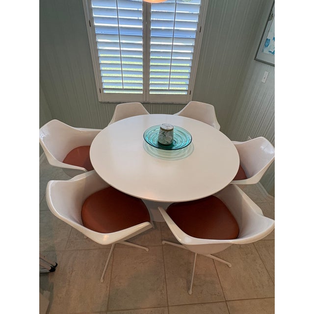 Metal Mid Century Modern Dining Set – Maurice Burke for Arkana – Tulip Table and Chairs, Set of 7. For Sale - Image 7 of 13