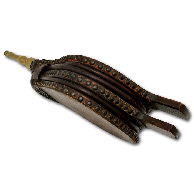 Outstanding Large 1890s Antique Hand Made English Yew Wood & Brass "Double Lung" Fireplace Bellows - 24 Inches Long For Sale - Image 13 of 18