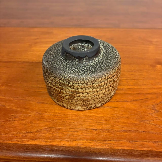 Wood Japanese Studio Pottery Chawan Matcha Tea Bowl in Original Tomobako Box For Sale - Image 7 of 16