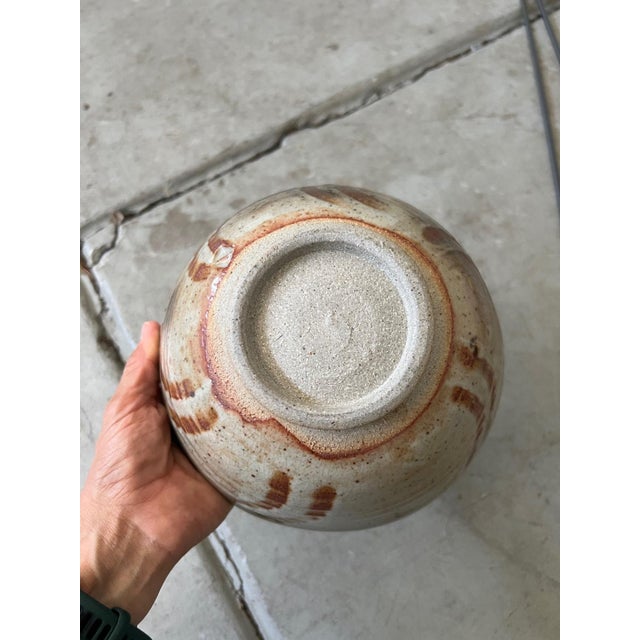 Set of 2 Wood-Fired Shino Studio Pottery Bowls For Sale In San Francisco - Image 6 of 18