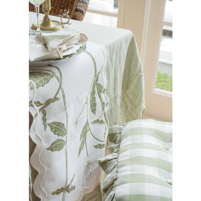 Storytime Dahlias Dinner Napkins- Set of 4 For Sale - Image 4 of 7