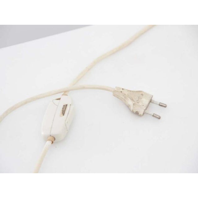 Globe Shaped Acrylic Glass Table Lamp attributed to Stilnovo for Artimeta, 1960s For Sale - Image 3 of 10