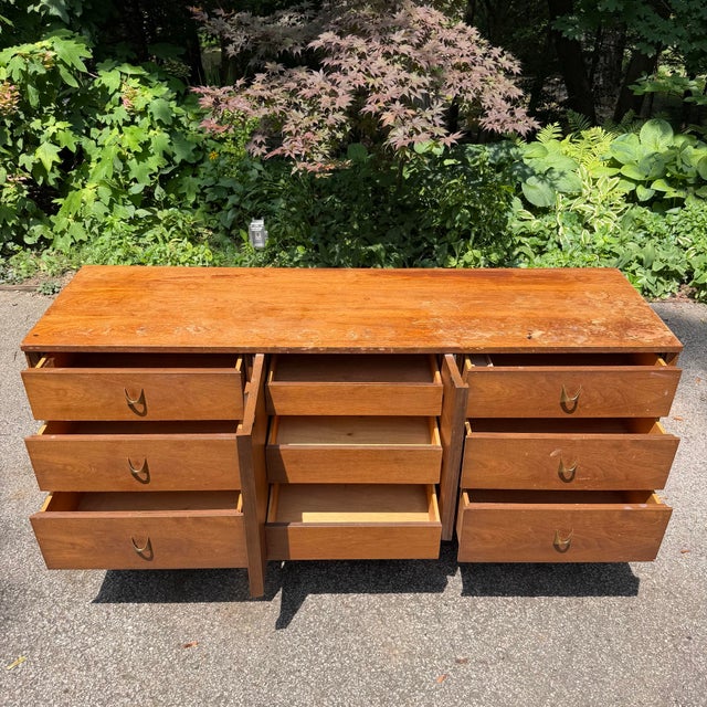 Broyhill Brasilia Mid Century Modern Broyhill Brasilia 9 Drawer Walnut Lowboy With Two Mirrors For Sale - Image 4 of 12