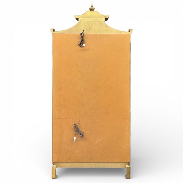 Mid-20th Century Giltwood Pagoda-Form Display Cabinet in the Manner of James Mont For Sale - Image 11 of 12