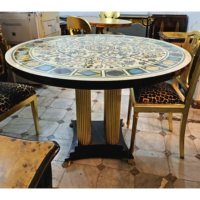 French Grand French-Style Round Dining Table – Ornate Marble Top With Gilded Columns & Black Base For Sale - Image 3 of 4