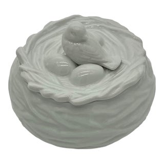 White Porcelain Bird’s Nest Trinket Box For Sale