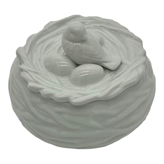White Porcelain Bird’s Nest Trinket Box For Sale