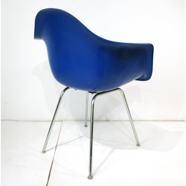Mid-Century Modern Eames Blue Arm Shell Chair by Herman Miller For Sale - Image 3 of 13