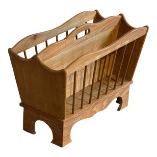 Oak Magazine Holder With Spindle Sides and Cut-Out Handle Vintage Mid-Century Modern 1970s For Sale