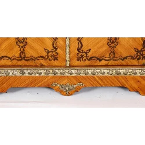 Antique Loius XV Revival Marquetry Kingwood Vitrine Display Cabinet For Sale - Image 15 of 18