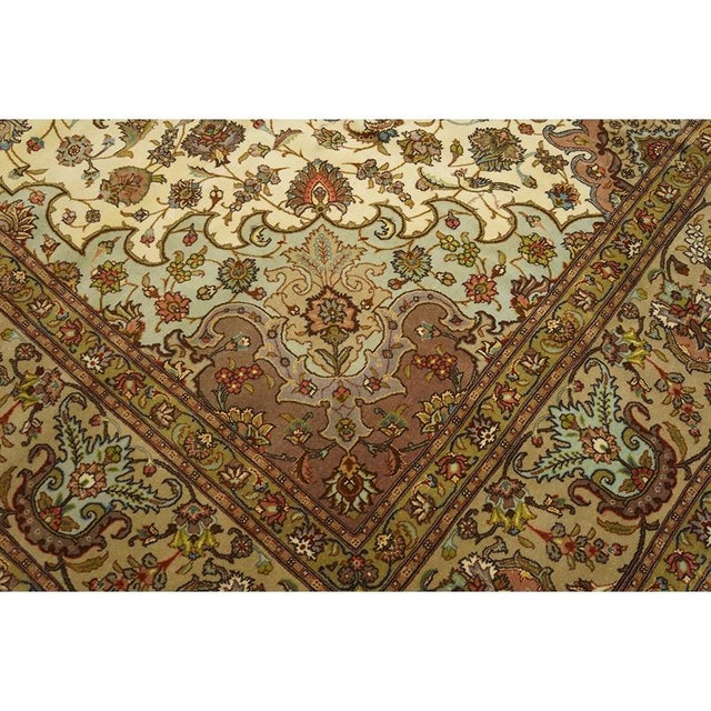 1940s Beige Traditional Medallion Antique Tabriz Knotted Wool Room Size Rug For Sale - Image 4 of 4
