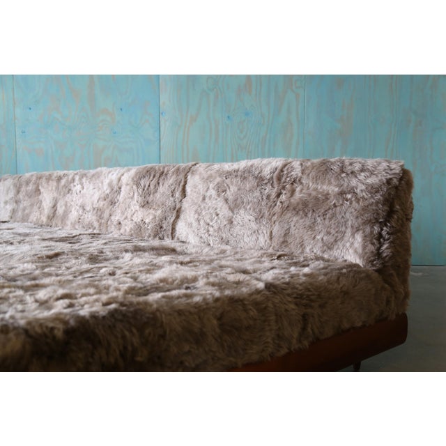 Taupe 1960s Boomerang Sofa by Adrian Pearsall in Icelandic Sheep Wool For Sale - Image 8 of 12