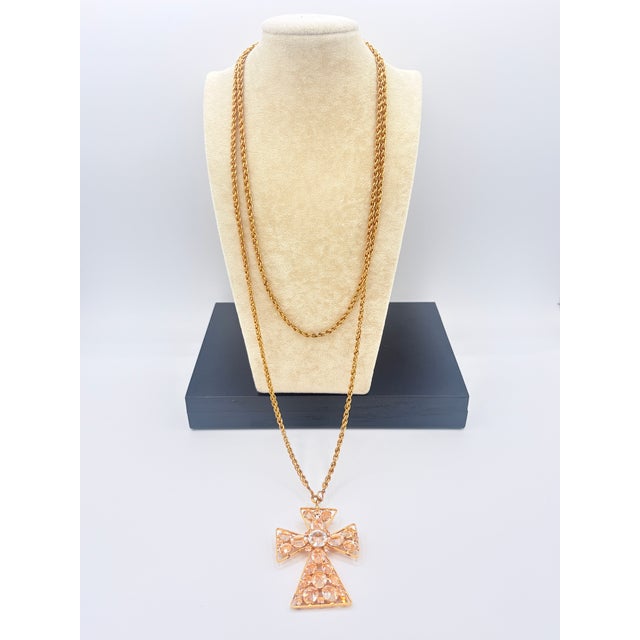 Mid-Century Modern 1960s Signed Schreiner New York Cross Pendant Brooch Clear Crystal With Original Chain For Sale - Image 3 of 15