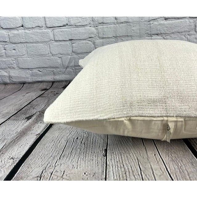20 x 20 Hemp Pillow Turkish Cushion Natural Grayish White Pillow Cushion Cover For Sale - Image 4 of 4