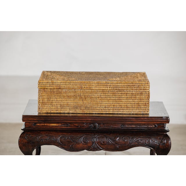 Rustic Vintage Handwoven Rattan Storage Basket with Fitted Lid in Coastal Country Style For Sale - Image 3 of 18