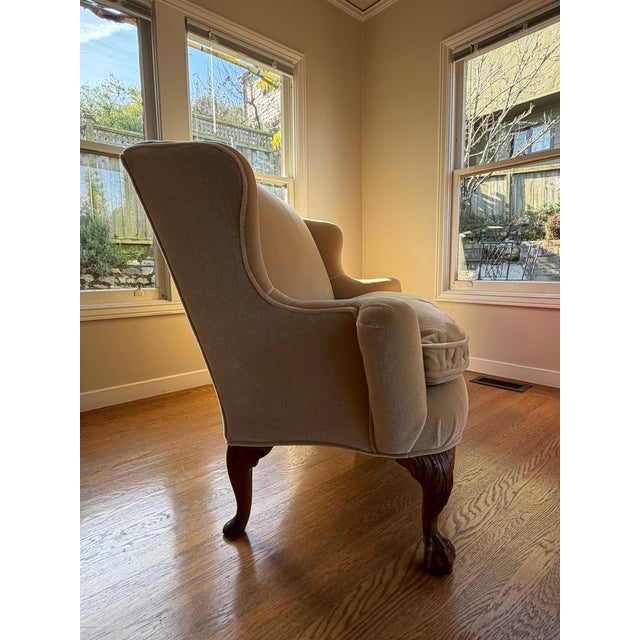 Late 19th Century Georgian Wingback Settee, With Walnut Ball & Claw Feet/Acanthus Leaves For Sale - Image 4 of 8