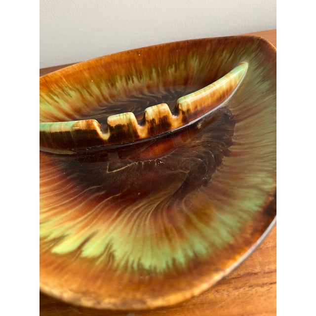 Atomic Age beauty with gold and green accents. Circa 1960s in very good condition, perfect for your business cards, car...