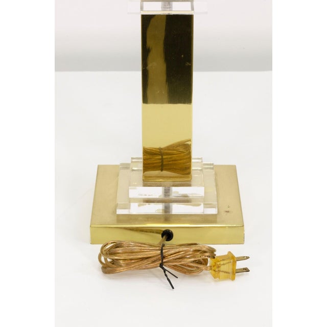 Frederick Cooper 1950s Fredrick Cooper Lucite and Brass Table Lamp With Shade For Sale - Image 4 of 5