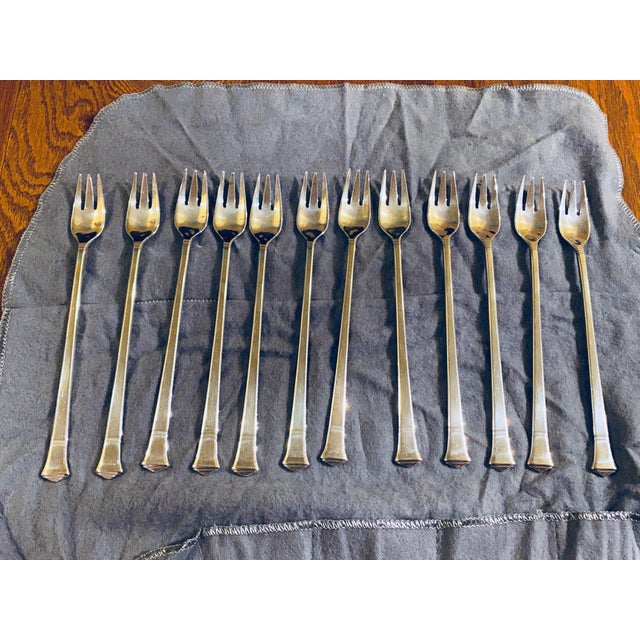 Exquisite Sterling Silver 1970's Tiffany & Co. Windham Flatware Service for 12 + Serving Pieces - 114 Pieces - No Monogram For Sale - Image 13 of 16