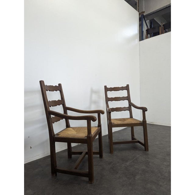 Rustic Oak Armchairs with Straw Seats, Set of 2, in Very Good conditions.